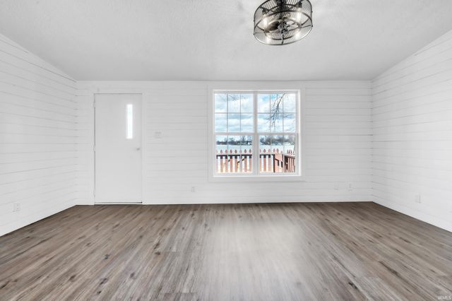 56 W Waldron Lake Drive, Wawaka, IN 46794