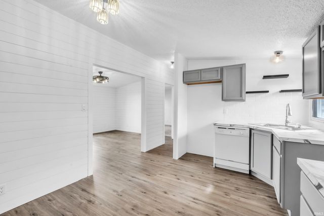 56 W Waldron Lake Drive, Wawaka, IN 46794