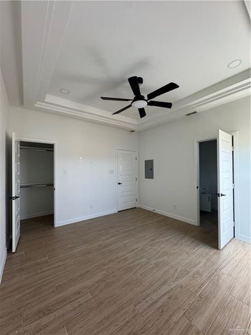 1205 S Waterfall Avenue, Edinburg, TX 78539