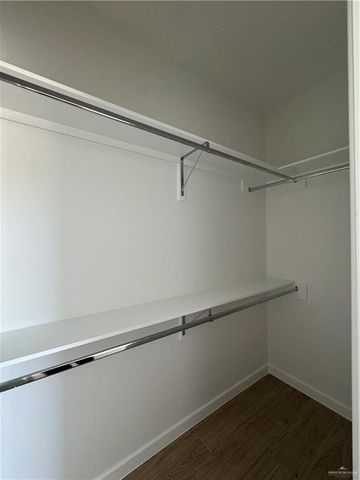 1205 S Waterfall Avenue, Edinburg, TX 78539