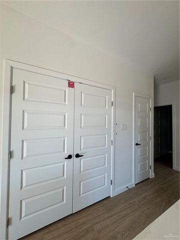 1205 S Waterfall Avenue, Edinburg, TX 78539