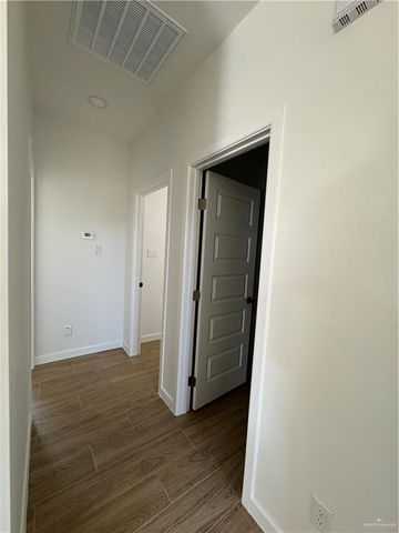 1205 S Waterfall Avenue, Edinburg, TX 78539