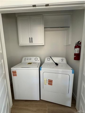 1205 S Waterfall Avenue, Edinburg, TX 78539