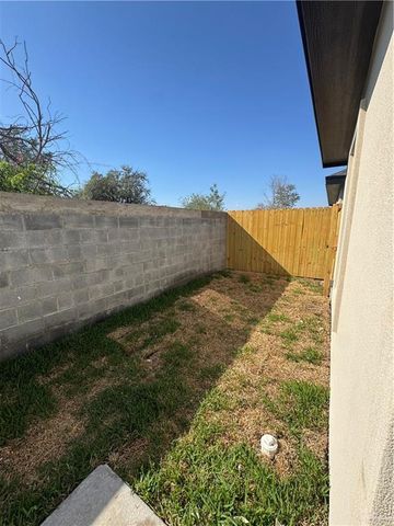 1205 S Waterfall Avenue, Edinburg, TX 78539