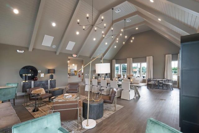 8017 Whitcroft Dr, College Grove, TN 37046