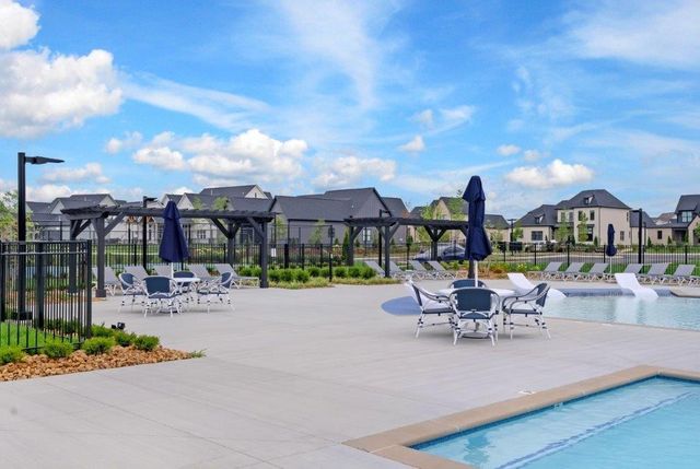 8017 Whitcroft Dr, College Grove, TN 37046