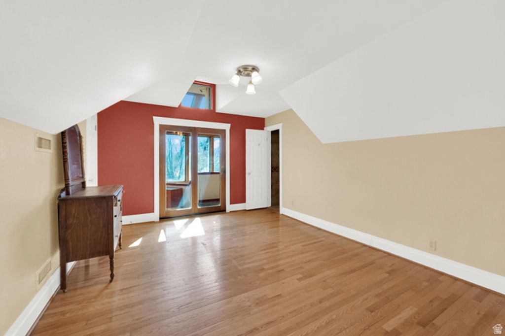 Image 14 of property listing at 1024 E RAMONA AVE, Salt Lake City, UT 84105