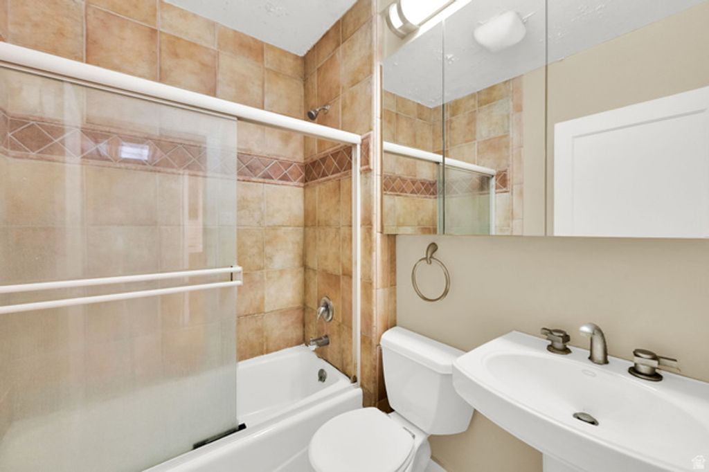 Image 18 of property listing at 1024 E RAMONA AVE, Salt Lake City, UT 84105