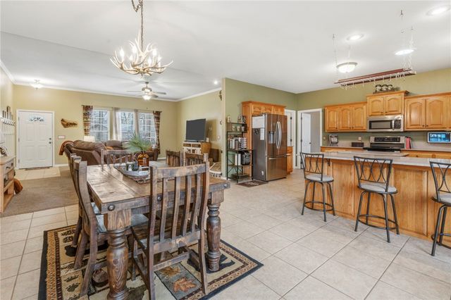 10 Radcliffe Drive, Bella Vista, AR 72714