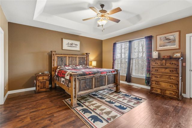 10 Radcliffe Drive, Bella Vista, AR 72714