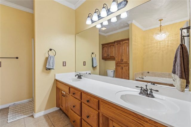 10 Radcliffe Drive, Bella Vista, AR 72714