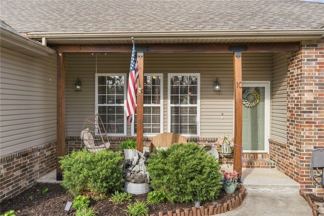 10 Radcliffe Drive, Bella Vista, AR 72714