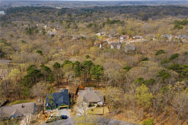 10 Radcliffe Drive, Bella Vista, AR 72714