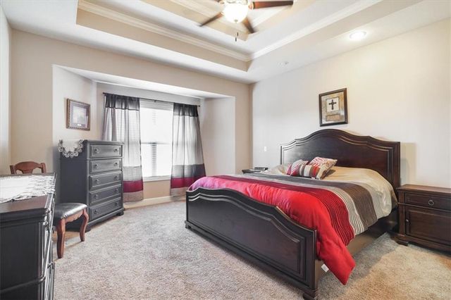 706 Crestridge Drive, Kearney, MO 64060