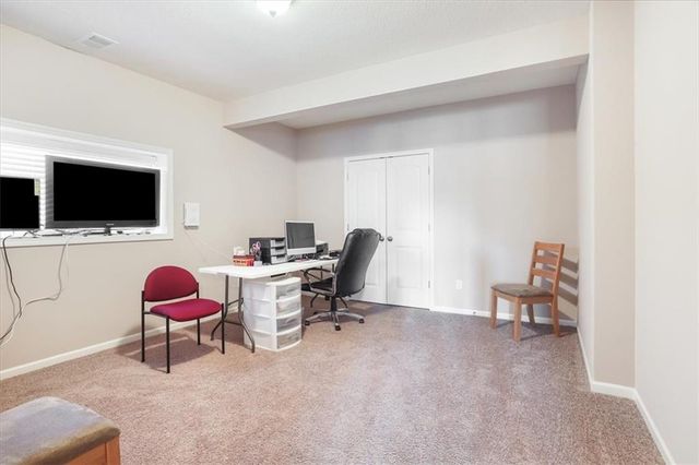 706 Crestridge Drive, Kearney, MO 64060