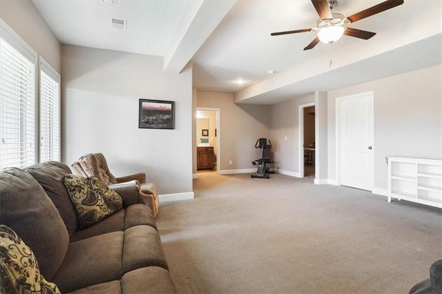 706 Crestridge Drive, Kearney, MO 64060