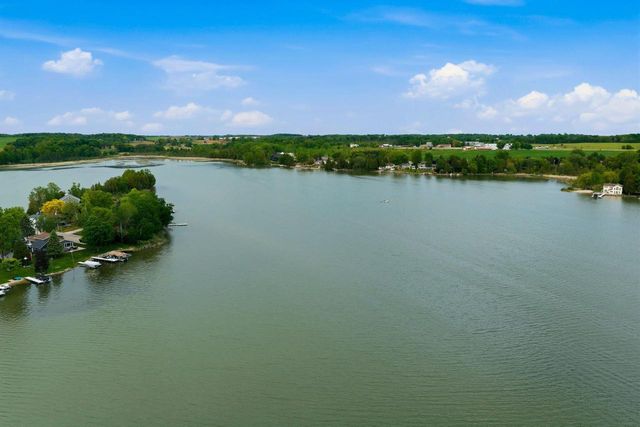 405 Lake DRIVE, Random Lake, WI 53075
