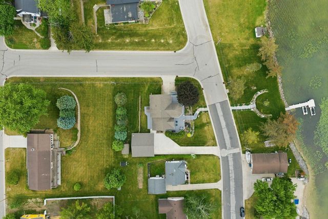 405 Lake DRIVE, Random Lake, WI 53075