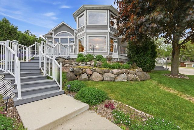 405 Lake DRIVE, Random Lake, WI 53075
