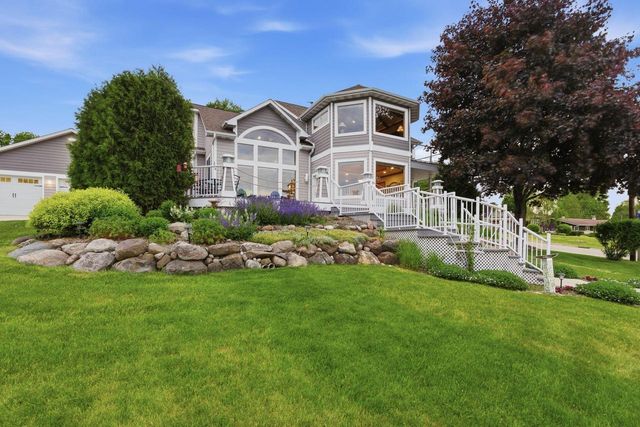 405 Lake DRIVE, Random Lake, WI 53075
