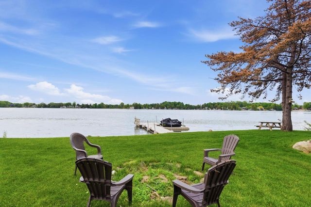 405 Lake DRIVE, Random Lake, WI 53075