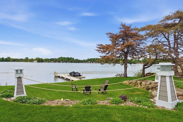 405 Lake DRIVE, Random Lake, WI 53075