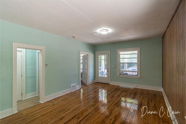 504 Mclaren Street, Muskegon, MI 49442