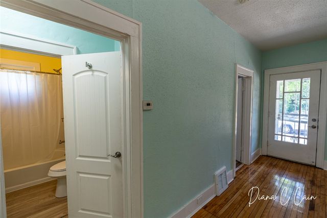 504 Mclaren Street, Muskegon, MI 49442