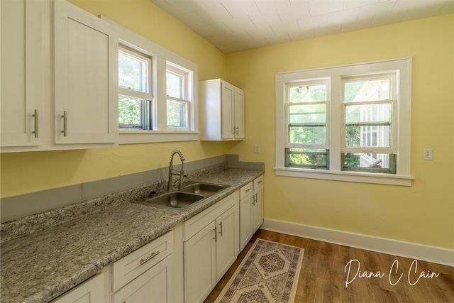 504 Mclaren Street, Muskegon, MI 49442