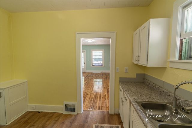 504 Mclaren Street, Muskegon, MI 49442