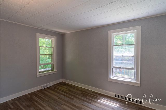 504 Mclaren Street, Muskegon, MI 49442