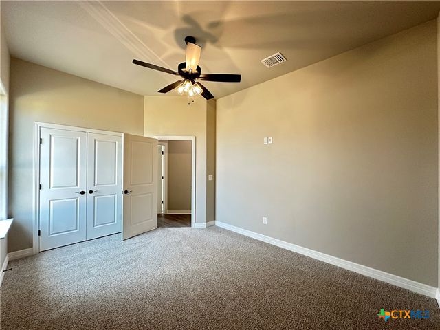 302 Lee Mays Boulevard, Troy, TX 76579