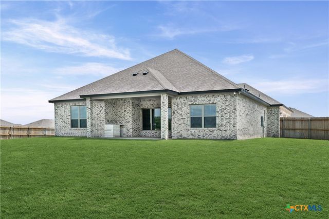 302 Lee Mays Boulevard, Troy, TX 76579