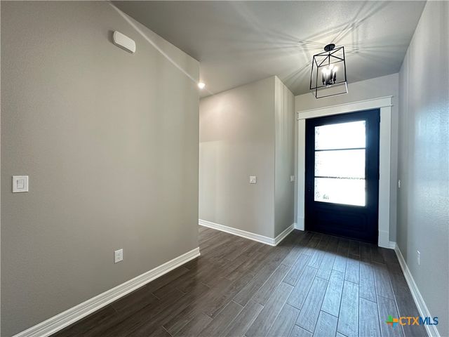 302 Lee Mays Boulevard, Troy, TX 76579