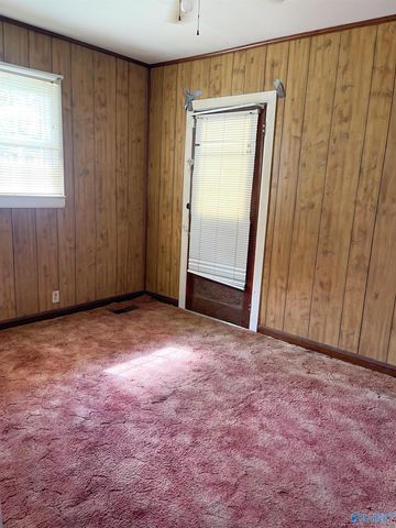 130 Suttles Avenue, Rainsville, AL 35986