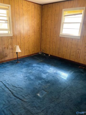 130 Suttles Avenue, Rainsville, AL 35986