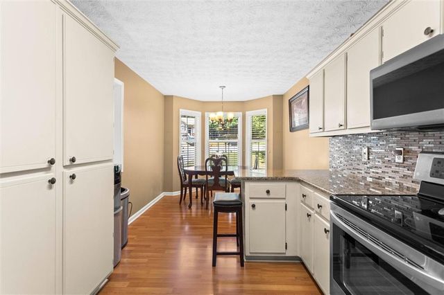 5310 Redfield Way, Flowery Branch, GA 30542