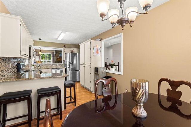 5310 Redfield Way, Flowery Branch, GA 30542