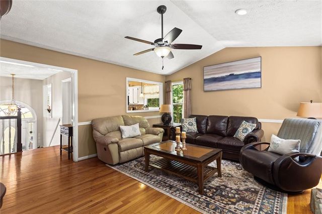 5310 Redfield Way, Flowery Branch, GA 30542