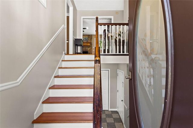 5310 Redfield Way, Flowery Branch, GA 30542