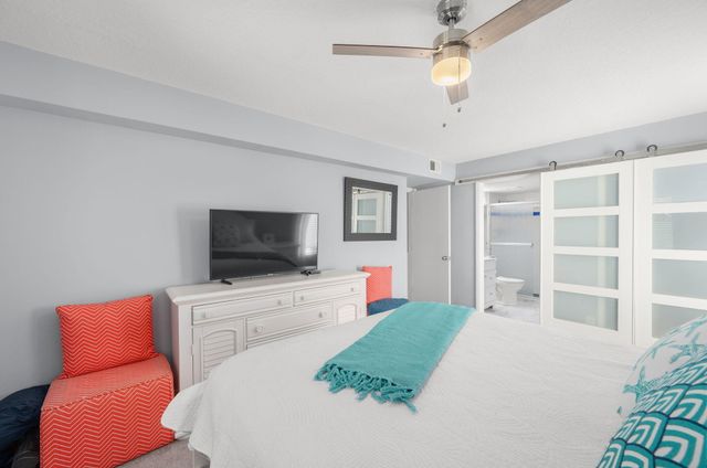 2500 SE Anchorage Cv Apt D-2, Port St Lucie, FL 34952