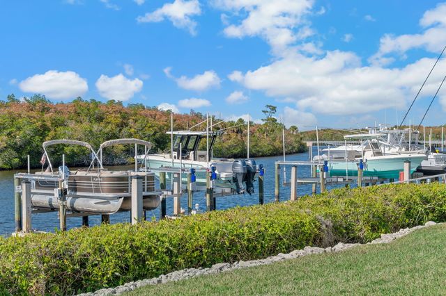 2500 SE Anchorage Cv Apt D-2, Port St Lucie, FL 34952