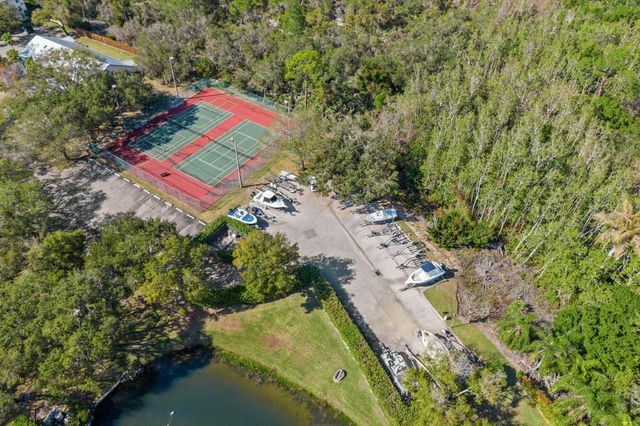 2500 SE Anchorage Cv Apt D-2, Port St Lucie, FL 34952