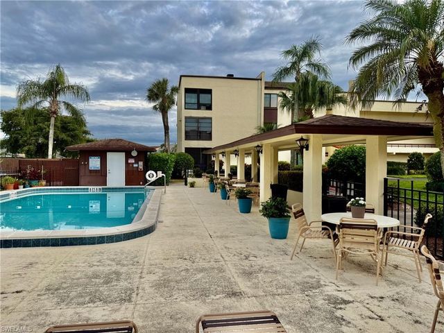 3625 Boca Ciega DR # 206, Naples, FL 34112