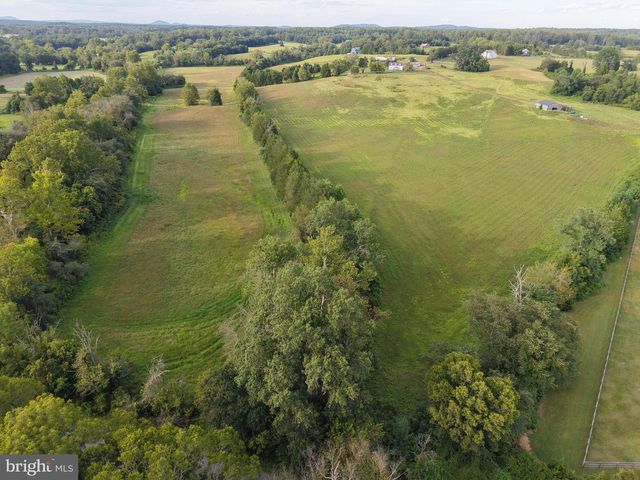 OAK SHADE, Jeffersonton, VA 22724