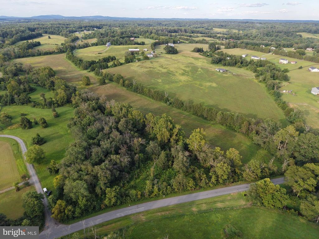 OAK SHADE, Jeffersonton, VA 22724