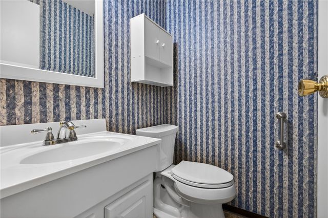 142 Thunderwood Dr, Bethel Park, PA 15102