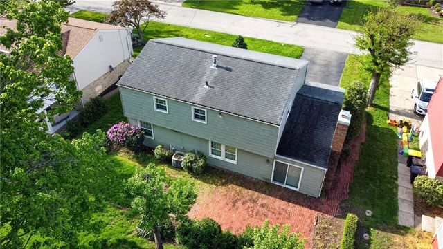 142 Thunderwood Dr, Bethel Park, PA 15102