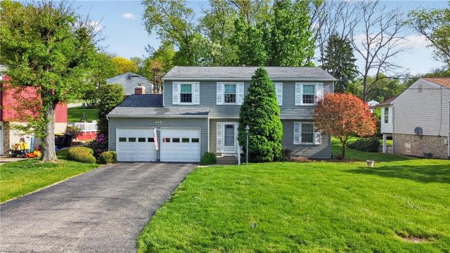 142 Thunderwood Dr, Bethel Park, PA 15102