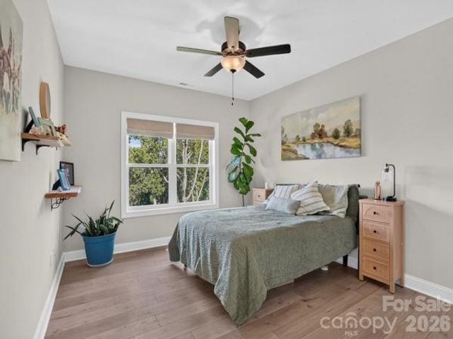 72 Jacks Paw Lane, Hendersonville, NC 28792